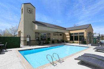 Seasonal pool with controlled access